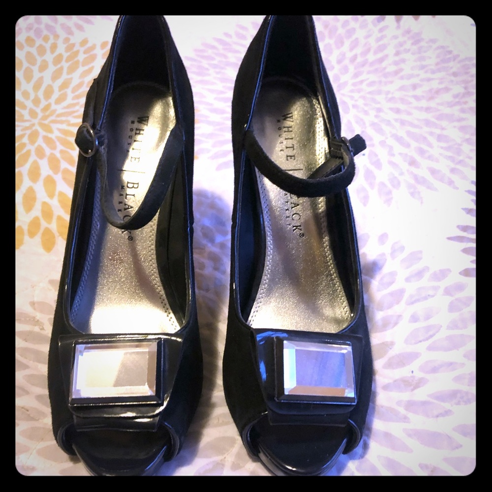 White House black market pump shoes
